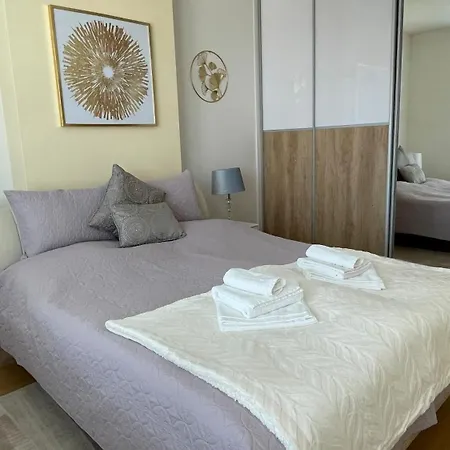 In Panorama City Apartament *