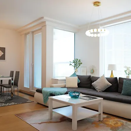 Apartamento In Panorama City *