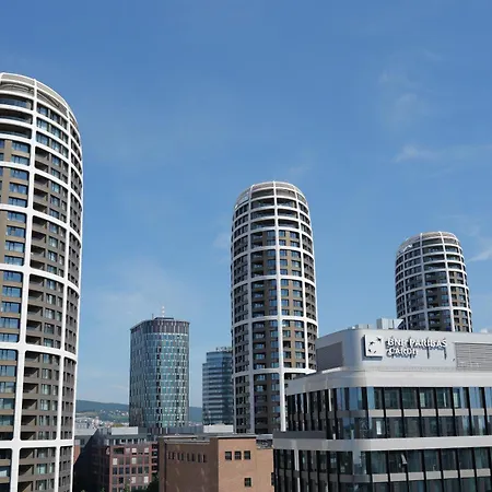 In Panorama City Apartament *