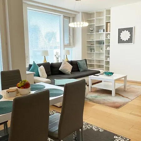 In Panorama City Apartament *